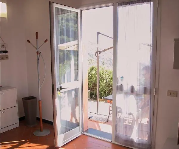 Casa Cinzia Cinque Terre Апартаменты *